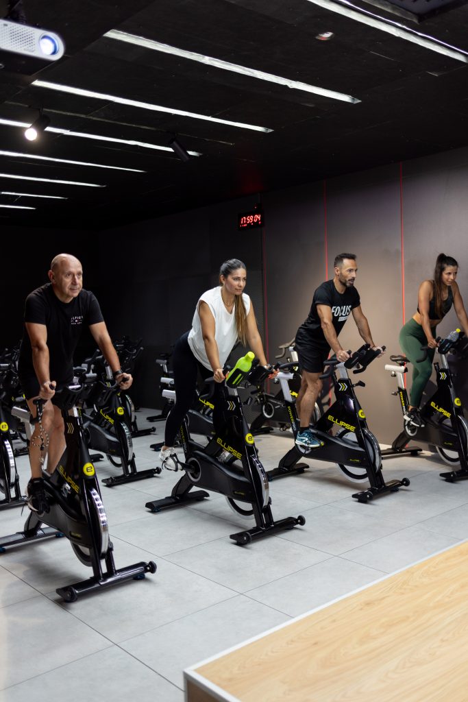 Aula de Schwinn Cycling no Focus Fitness